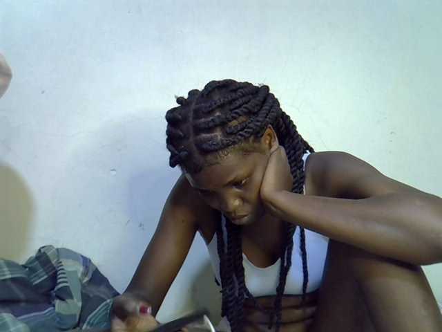Cute-aliyah live cam on BongaCams