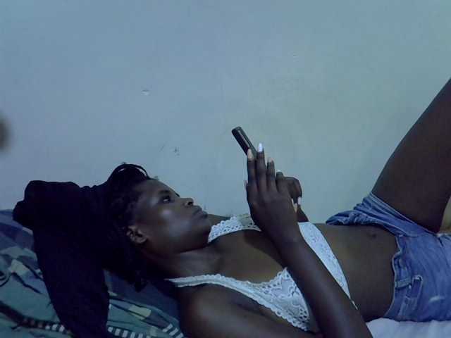 Cute-aliyah live cam on BongaCams