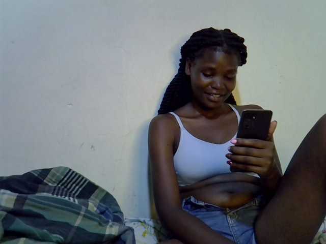 Cute-aliyah live cam on BongaCams