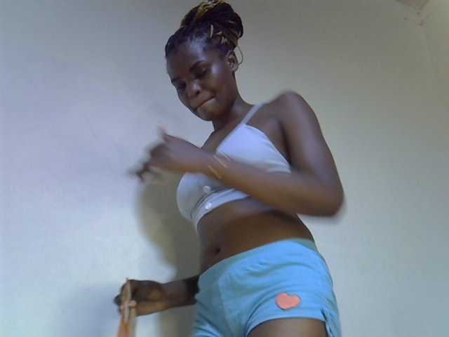 Cute-aliyah live cam on BongaCams