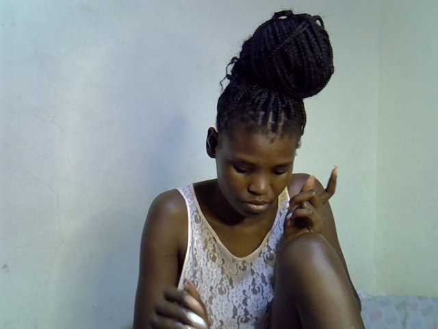 Cute-aliyah live cam on BongaCams