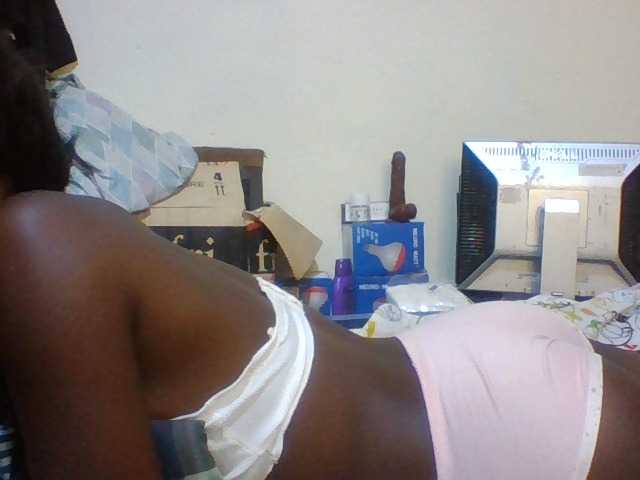 Cute-aliyah live cam on BongaCams