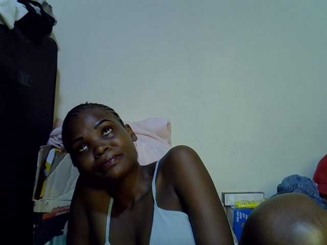 Cute-aliyah live cam on BongaCams