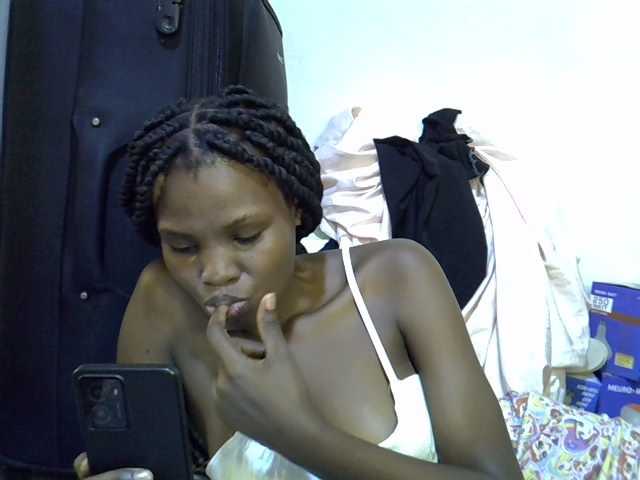 Cute-aliyah live cam on BongaCams