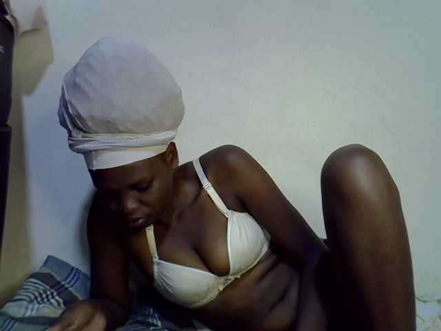 Cute-aliyah live cam on BongaCams