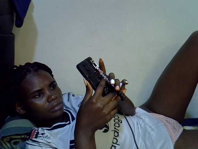 Cute-aliyah live cam on BongaCams