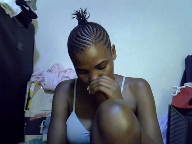 Cute-aliyah live cam on BongaCams