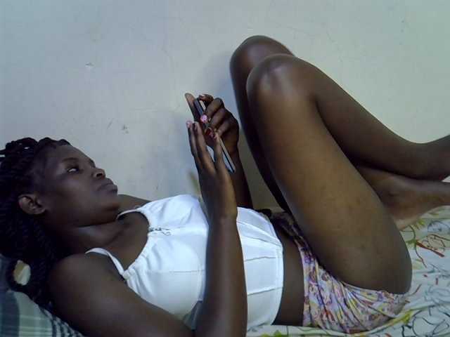 Cute-aliyah live cam on BongaCams