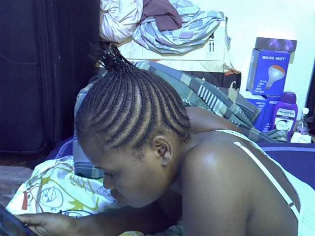 Cute-aliyah live cam on BongaCams