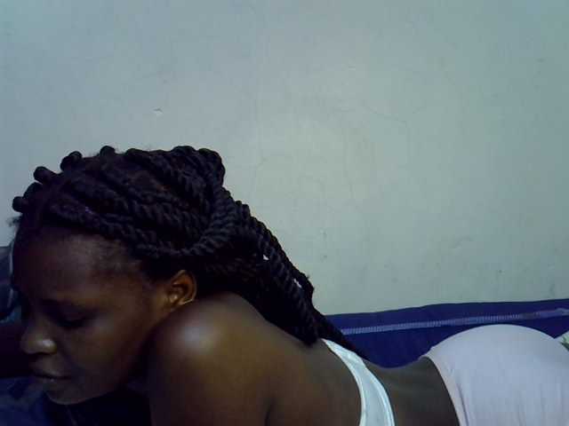 Cute-aliyah live cam on BongaCams