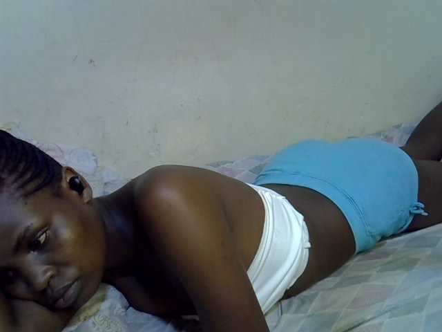 Cute-aliyah live cam on BongaCams
