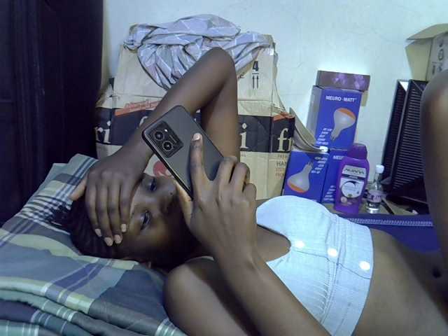 Cute-aliyah live cam on BongaCams