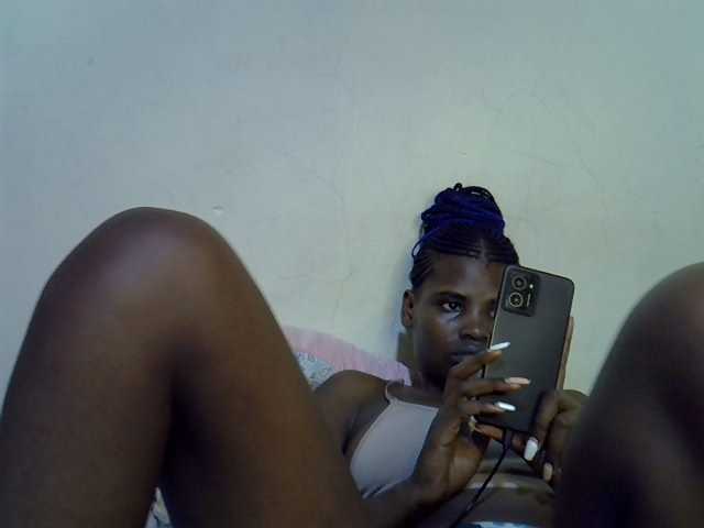 Cute-aliyah, en directo ahora en BongaCams
