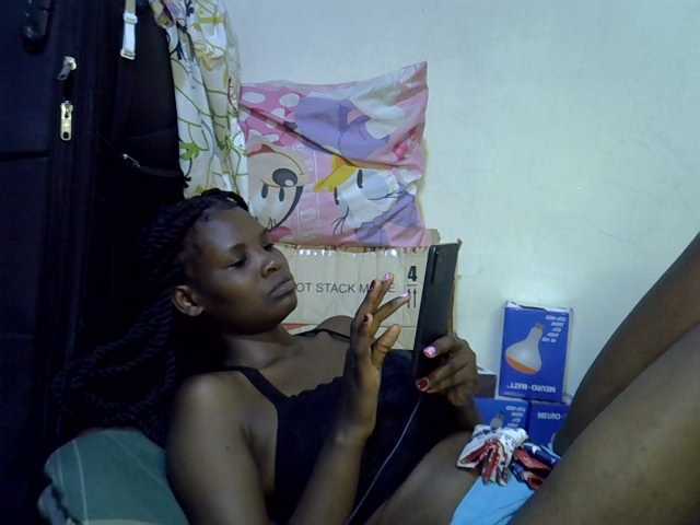 Cute-aliyah live cam on BongaCams