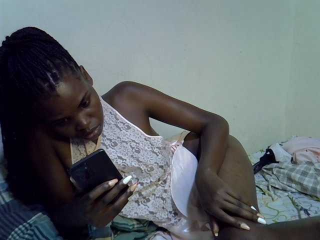 Cute-aliyah live cam on BongaCams