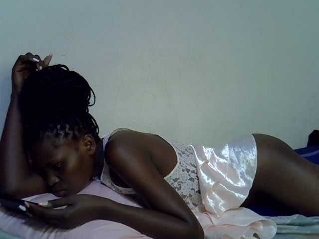 Cute-aliyah live cam on BongaCams