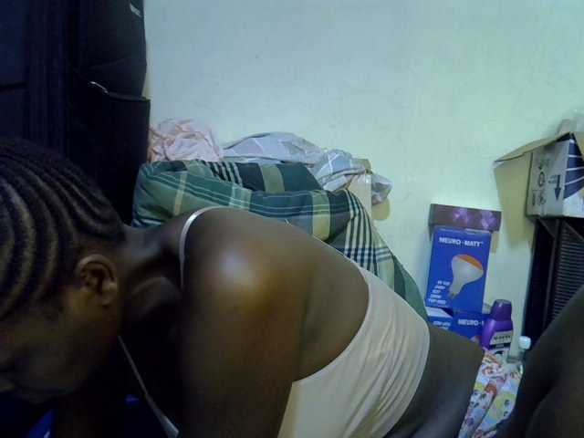 Cute-aliyah live cam on BongaCams