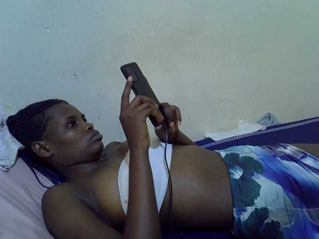Cute-aliyah live cam on BongaCams