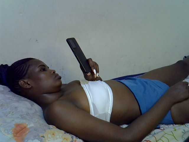 Cute-aliyah live cam on BongaCams