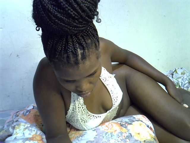 Cute-aliyah live cam on BongaCams