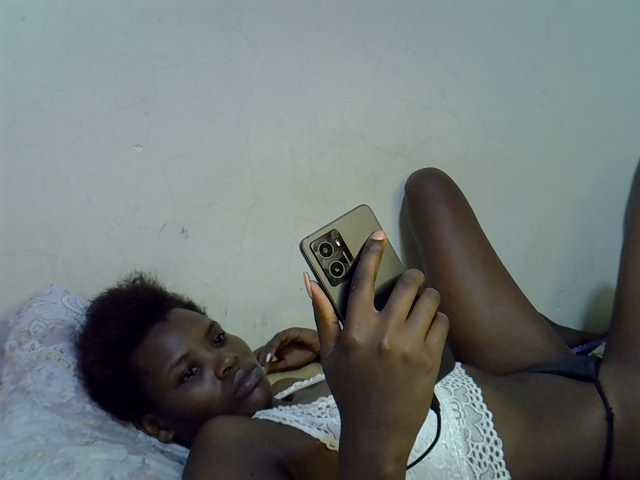 Cute-aliyah live cam on BongaCams