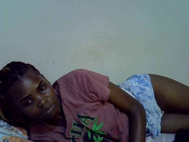 Cute-aliyah live cam on BongaCams