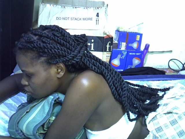 Cute-aliyah live cam on BongaCams
