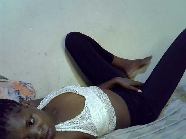 Cute-aliyah live cam on BongaCams