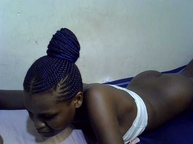 Cute-aliyah live cam on BongaCams