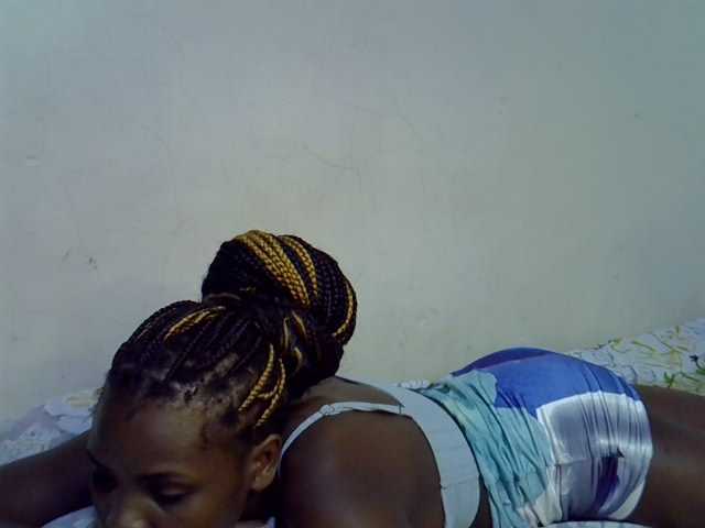 Cute-aliyah live cam on BongaCams