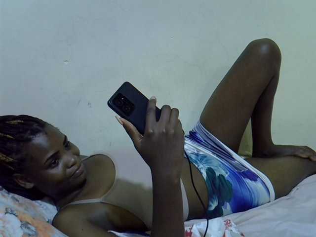 Cute-aliyah live cam on BongaCams