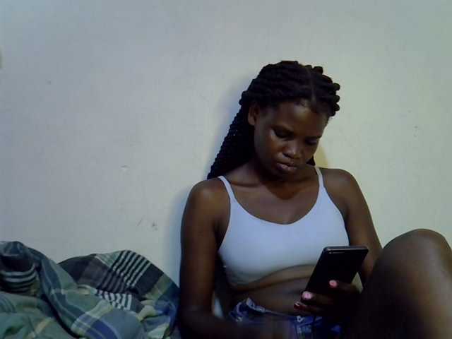 Cute-aliyah live cam on BongaCams