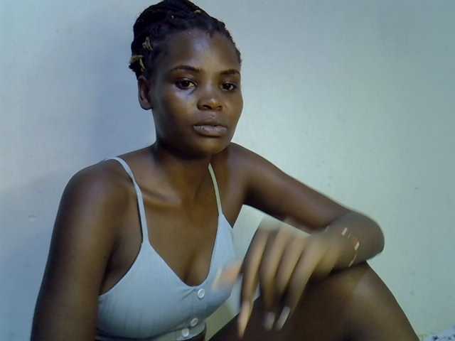 Cute-aliyah live cam on BongaCams