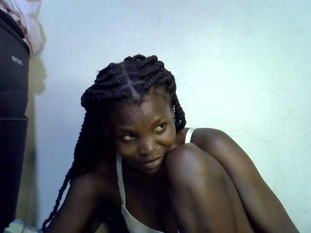 Cute-aliyah live cam on BongaCams