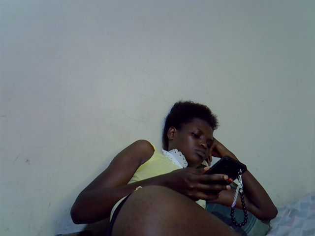 Cute-aliyah live cam on BongaCams