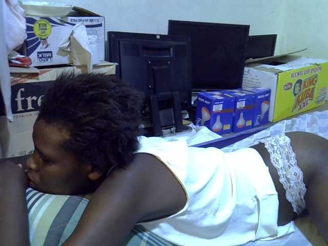 Cute-aliyah live cam on BongaCams