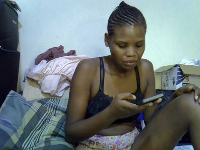 Cute-aliyah live cam on BongaCams