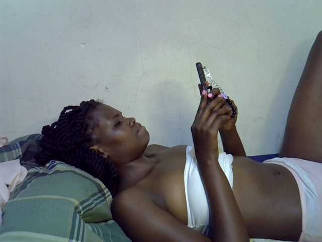 Cute-aliyah live cam on BongaCams