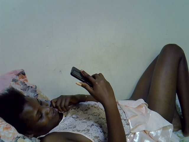 Cute-aliyah live cam on BongaCams