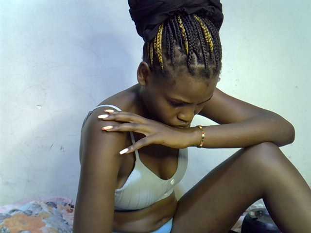 Cute-aliyah live cam on BongaCams