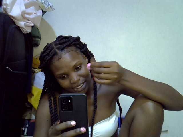 Cute-aliyah live cam on BongaCams