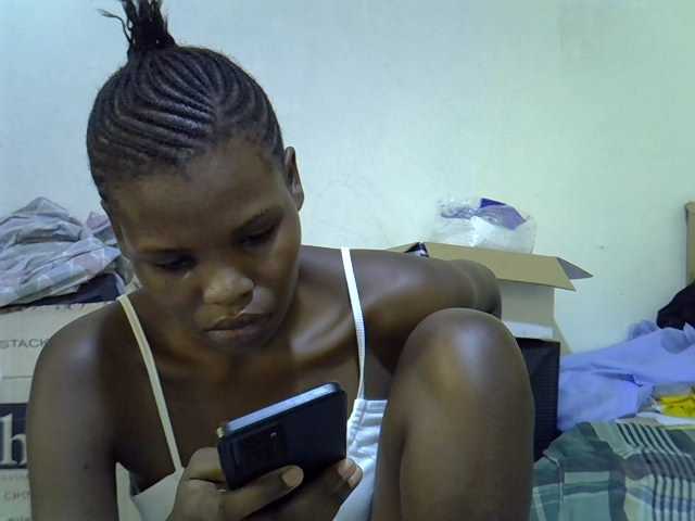 Cute-aliyah live cam on BongaCams