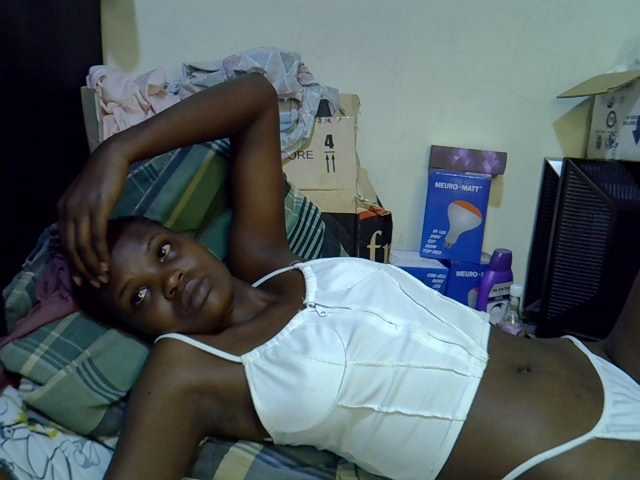 Cute-aliyah live cam on BongaCams