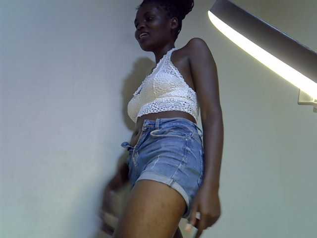 Cute-aliyah live cam on BongaCams