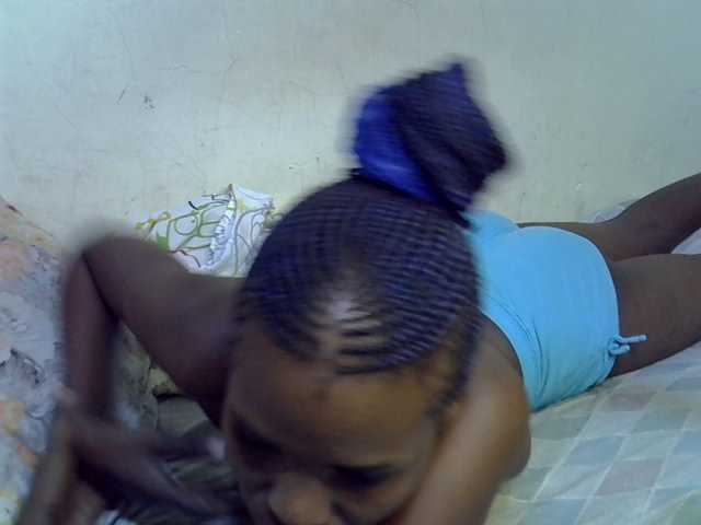 Cute-aliyah live cam on BongaCams