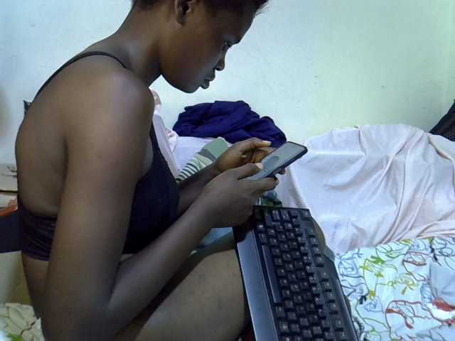 Cute-aliyah live cam on BongaCams