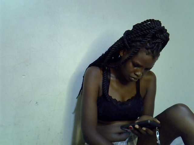 Cute-aliyah live cam on BongaCams