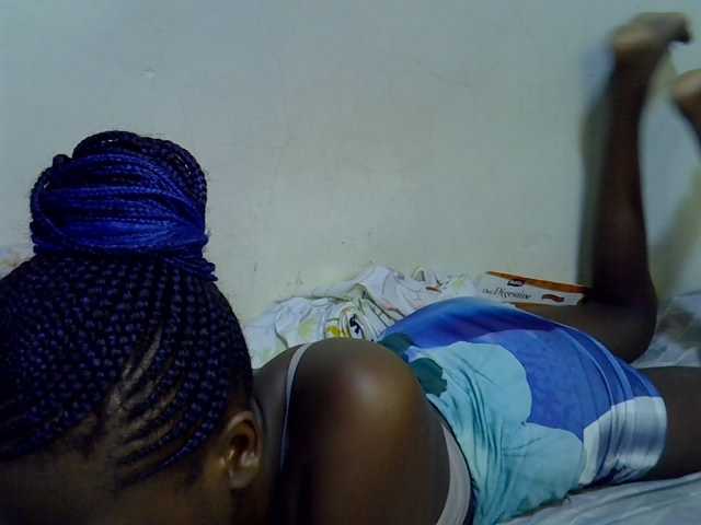 Cute-aliyah live cam on BongaCams