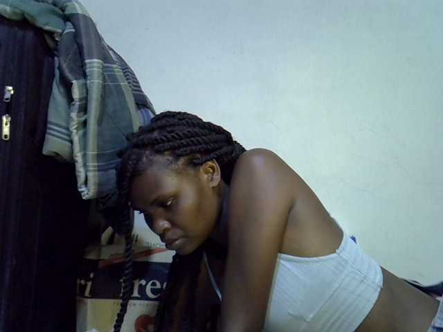 Cute-aliyah live cam on BongaCams