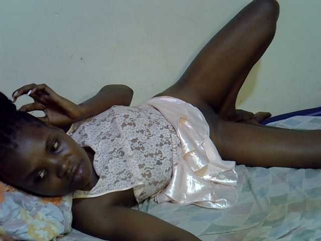 Cute-aliyah live cam on BongaCams